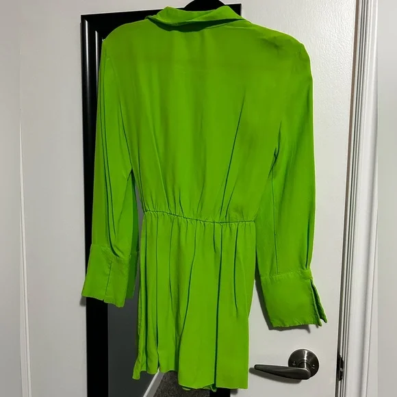 Vibrant Green Women's Top - Picture 2 of 3